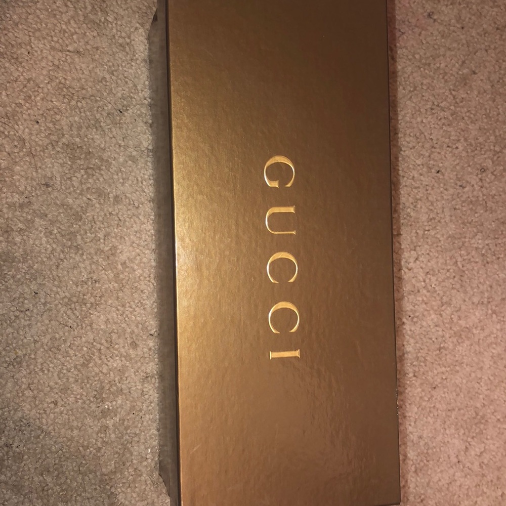 Gucci flats